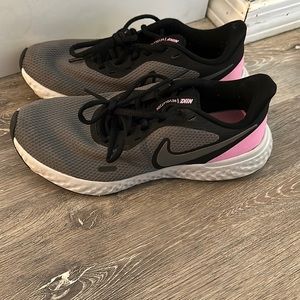 Women’s Nikes